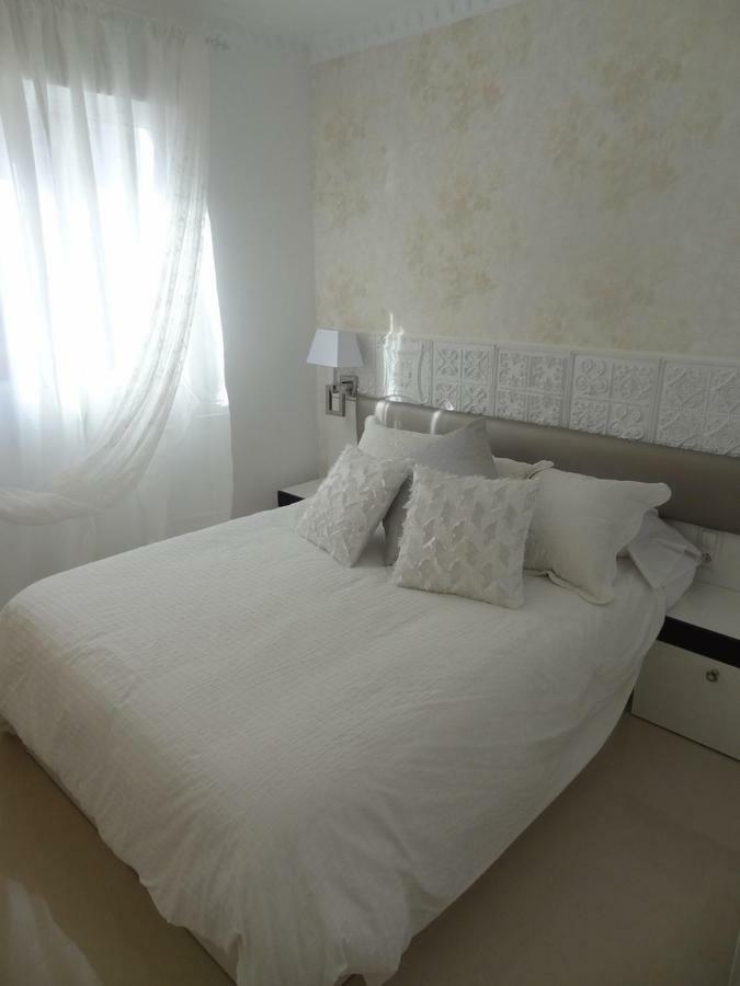 Infostays Maria Zambrano Malaga Luaran gambar