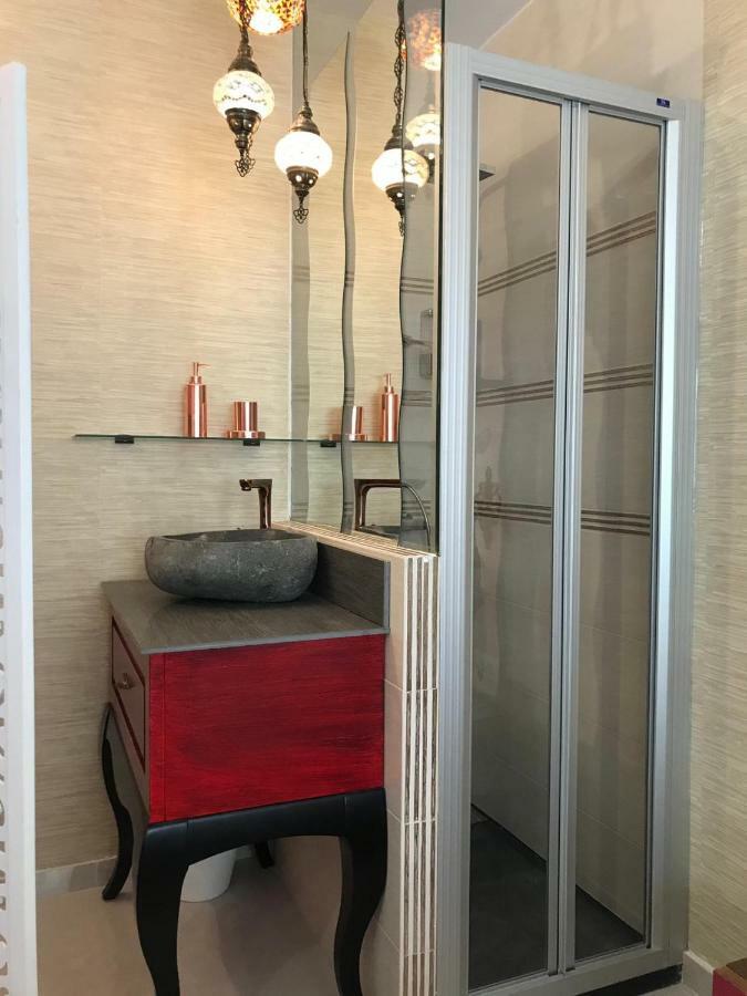 Infostays Maria Zambrano Malaga Luaran gambar